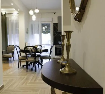 G102 κεντρικό πολυτελές διαμέρισμα