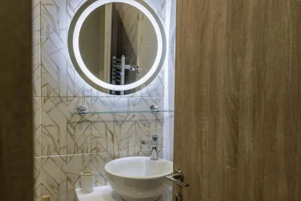 G102 κεντρικό πολυτελές διαμέρισμα Volos