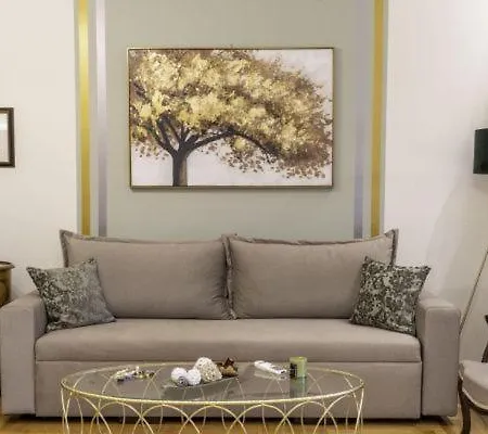 G102 κεντρικό πολυτελές διαμέρισμα